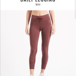 Vuori jogger leggings